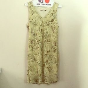 Sleeveless floral dress.